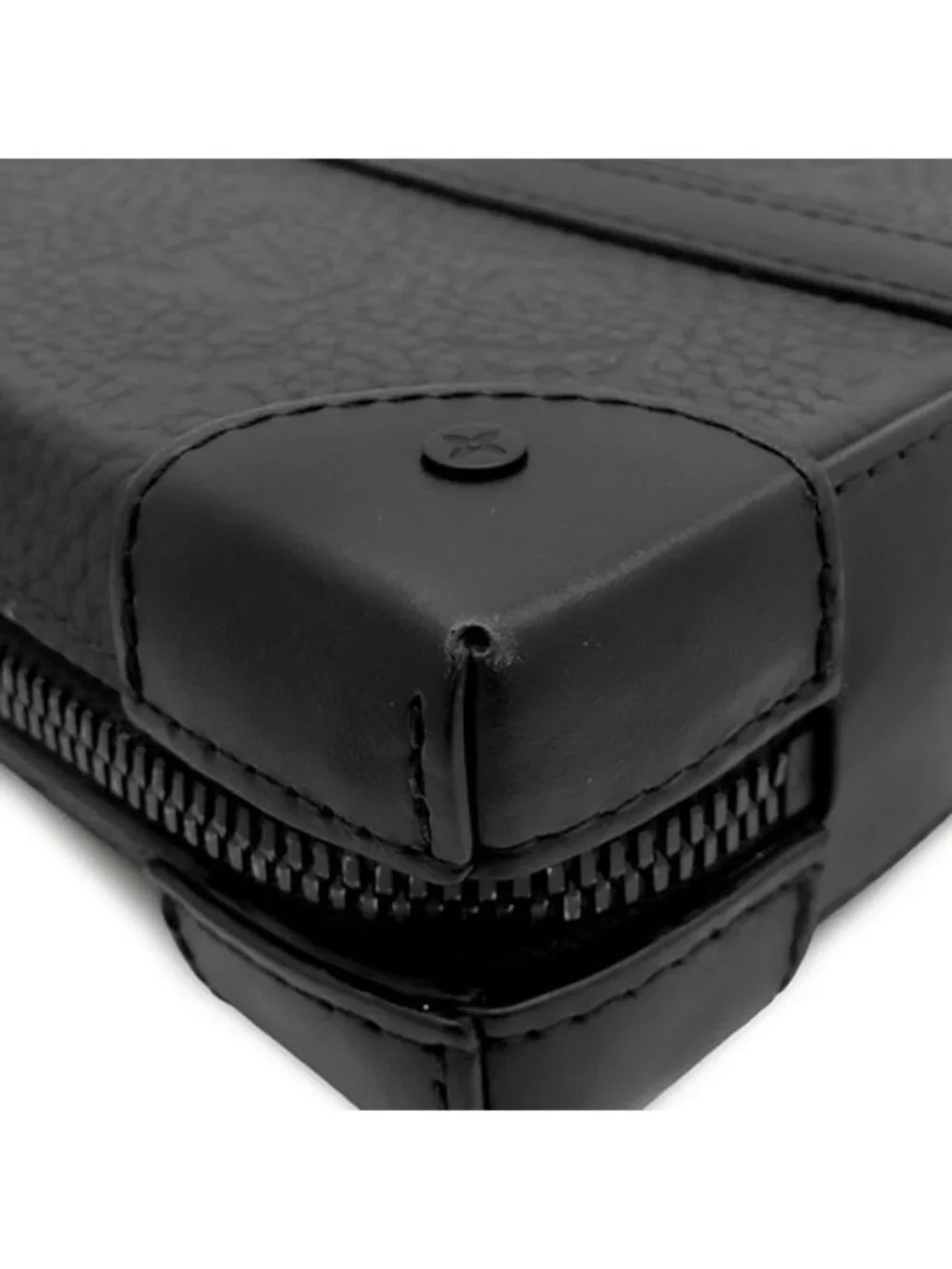 Louis Vuitton Shoulder Bag Soft Trunk Wallet Leather Taurillon Black Matte